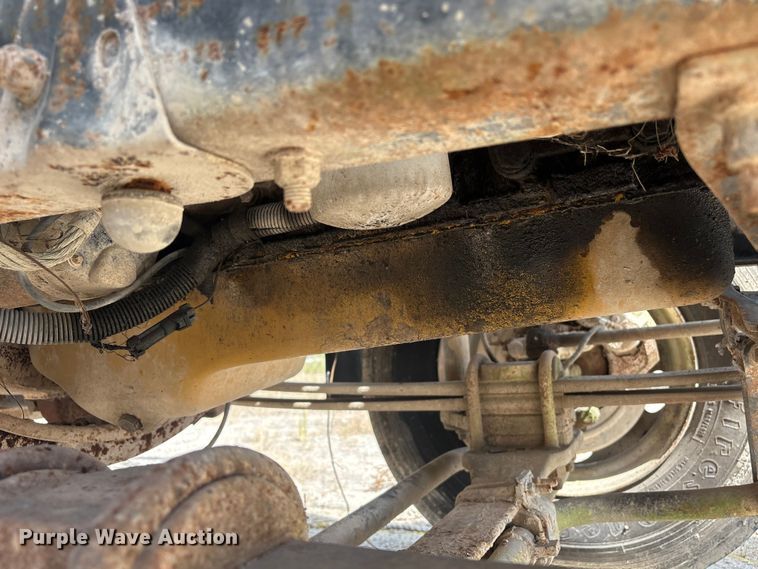image for item YA4278 1997 GMC C7 water truck