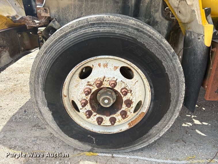 image for item YA4278 1997 GMC C7 water truck