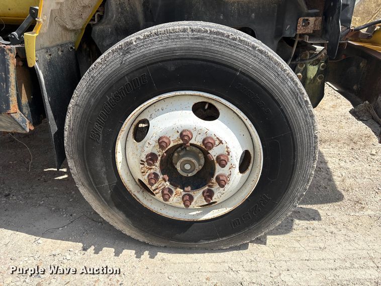 image for item YA4278 1997 GMC C7 water truck