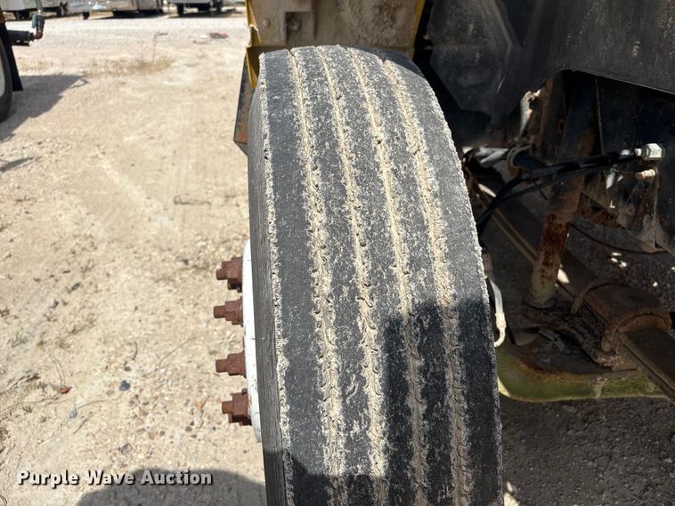 image for item YA4278 1997 GMC C7 water truck