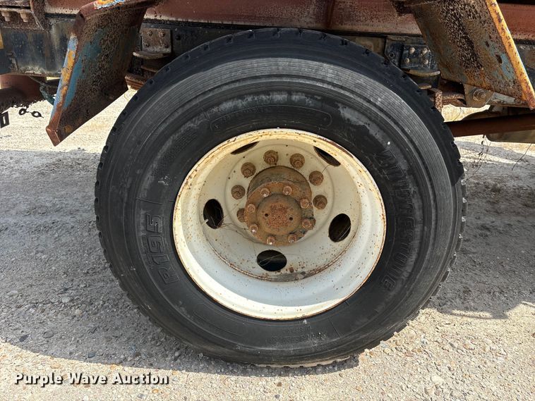 image for item YA4278 1997 GMC C7 water truck