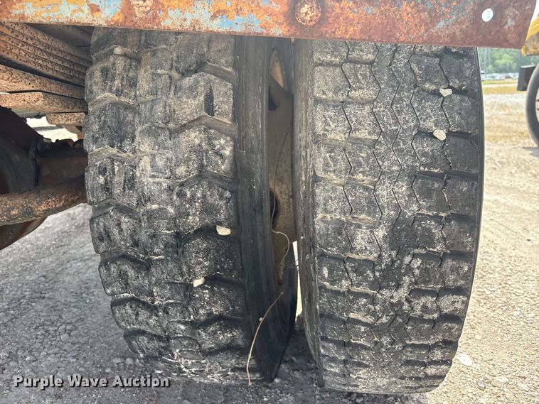 image for item YA4278 1997 GMC C7 water truck
