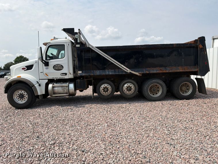 image for item YA4287 2018 Peterbilt 567 dump truck