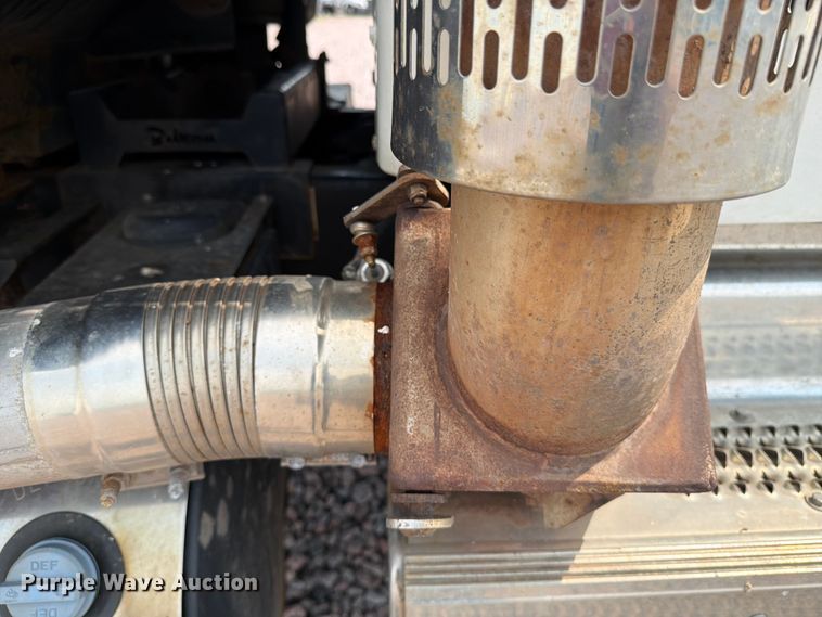 image for item YA4287 2018 Peterbilt 567 dump truck