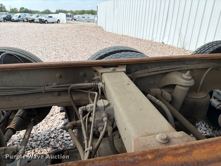 image for item YA4287 2018 Peterbilt 567 dump truck