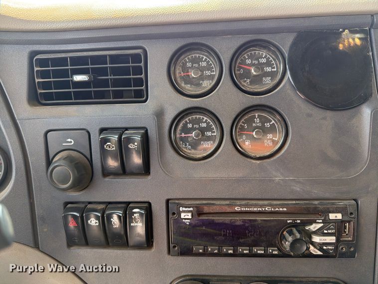 image for item YA4287 2018 Peterbilt 567 dump truck