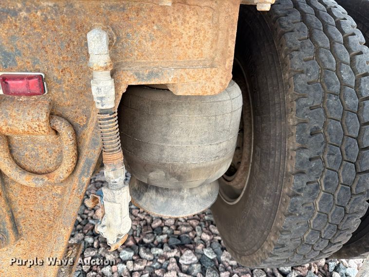 image for item YA4287 2018 Peterbilt 567 dump truck