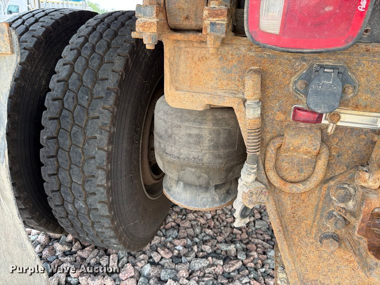 image for item YA4287 2018 Peterbilt 567 dump truck