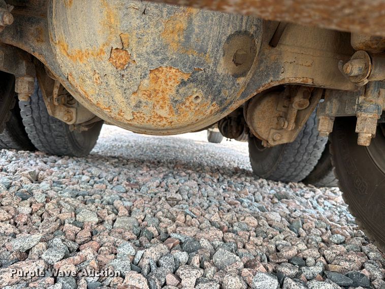 image for item YA4287 2018 Peterbilt 567 dump truck