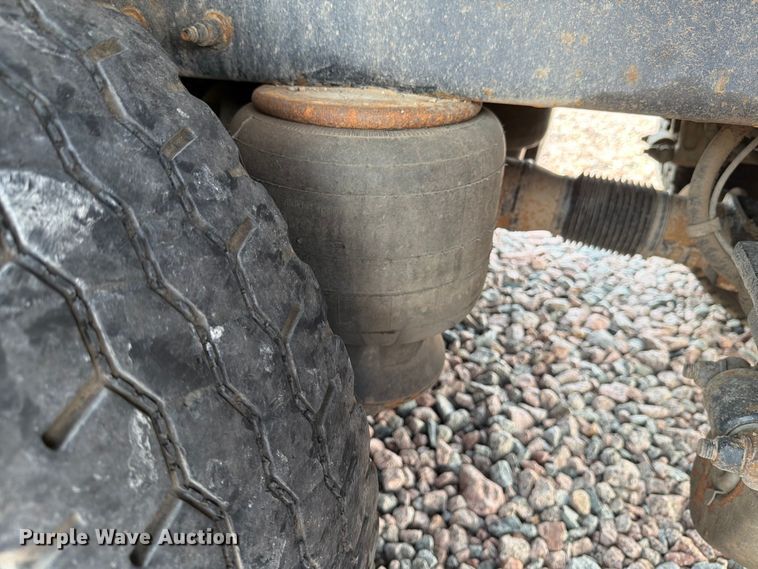 image for item YA4287 2018 Peterbilt 567 dump truck