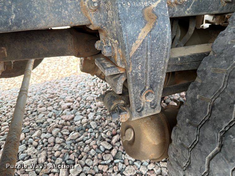 image for item YA4287 2018 Peterbilt 567 dump truck