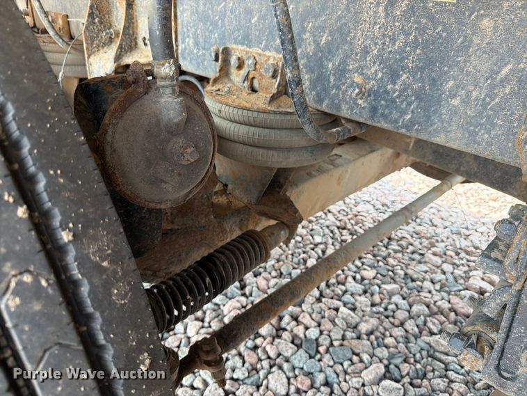 image for item YA4287 2018 Peterbilt 567 dump truck