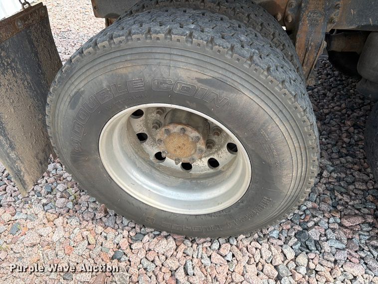 image for item YA4287 2018 Peterbilt 567 dump truck