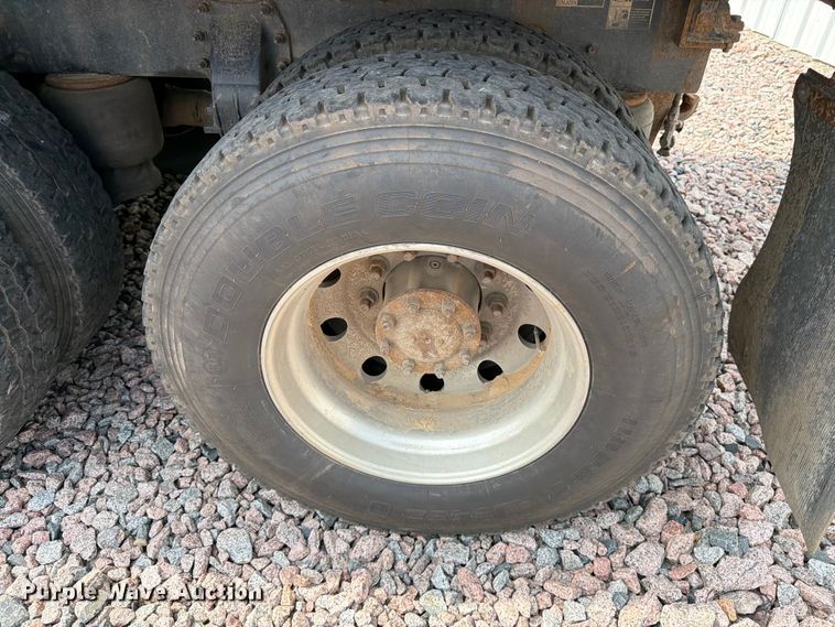 image for item YA4287 2018 Peterbilt 567 dump truck