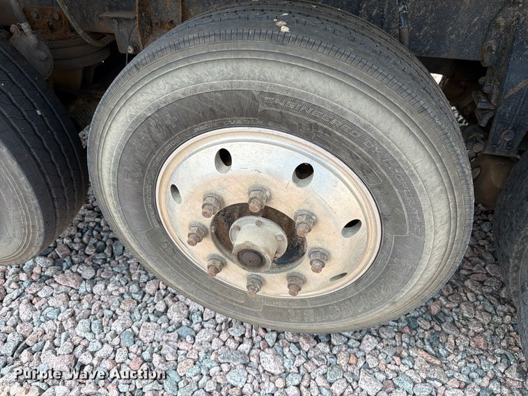image for item YA4287 2018 Peterbilt 567 dump truck