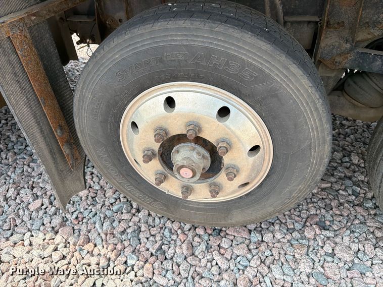 image for item YA4287 2018 Peterbilt 567 dump truck