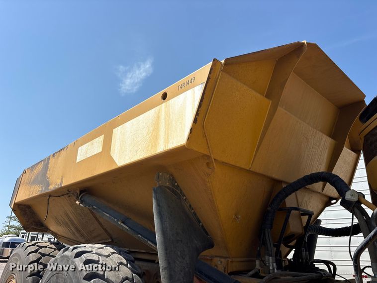 image for item YA4333 2013 Caterpillar 740B articulated haul truck