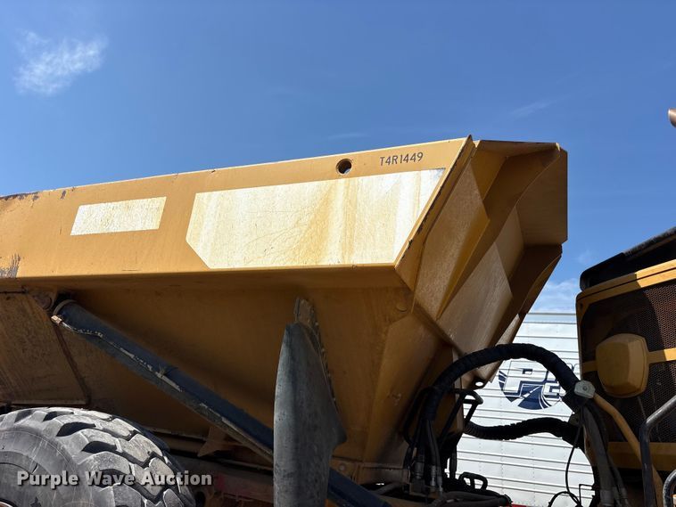 image for item YA4333 2013 Caterpillar 740B articulated haul truck