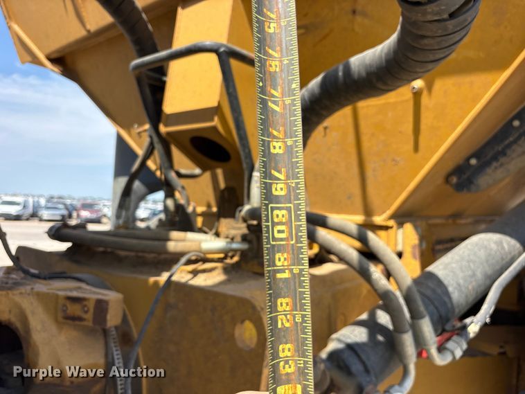 image for item YA4333 2013 Caterpillar 740B articulated haul truck