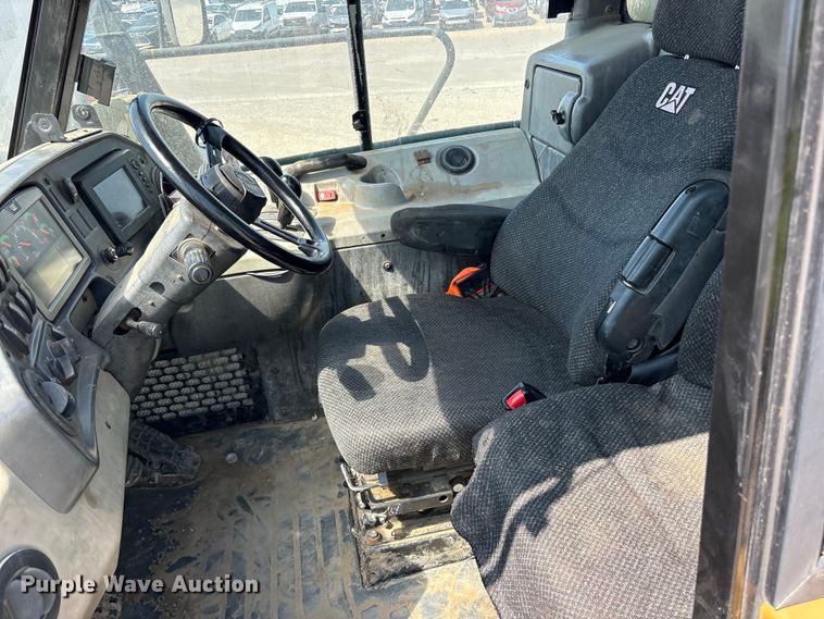 image for item YA4333 2013 Caterpillar 740B articulated haul truck
