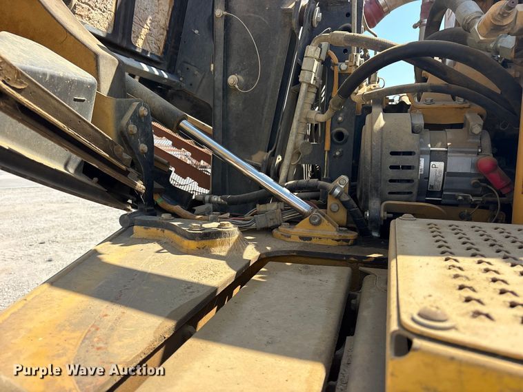 image for item YA4333 2013 Caterpillar 740B articulated haul truck