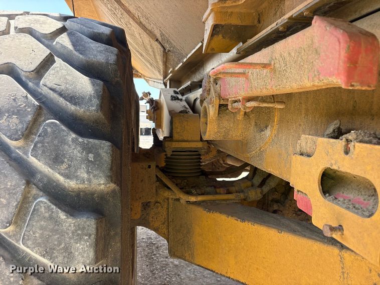 image for item YA4333 2013 Caterpillar 740B articulated haul truck