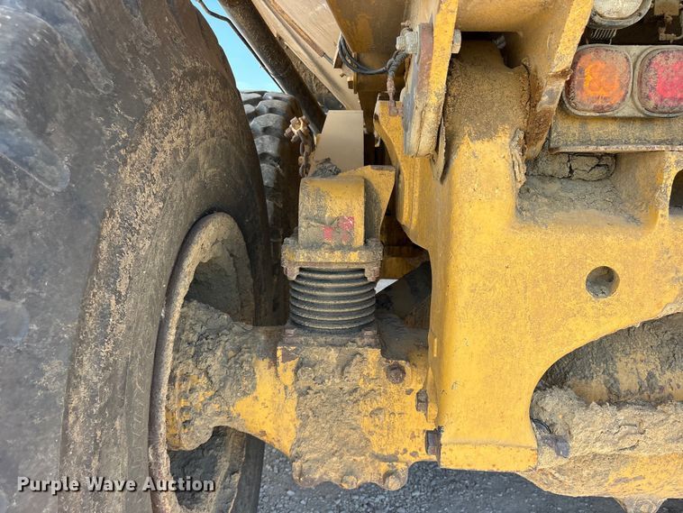 image for item YA4333 2013 Caterpillar 740B articulated haul truck