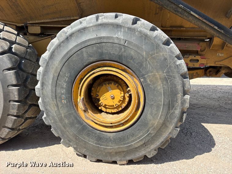 image for item YA4333 2013 Caterpillar 740B articulated haul truck