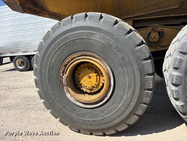 image for item YA4333 2013 Caterpillar 740B articulated haul truck