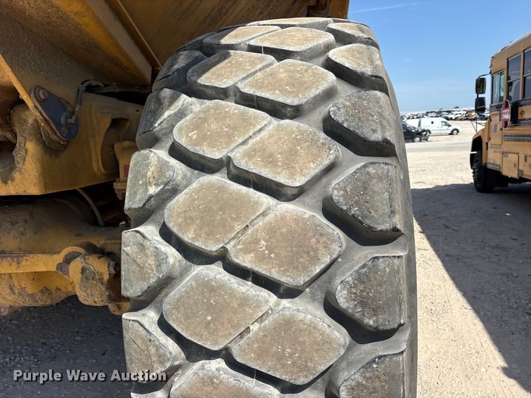 image for item YA4333 2013 Caterpillar 740B articulated haul truck