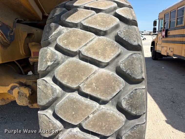 image for item YA4333 2013 Caterpillar 740B articulated haul truck