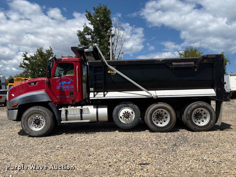 image for item YA4345 2012 Caterpillar CT660S dump truck
