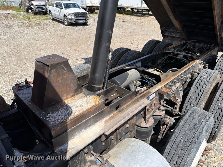 image for item YA4345 2012 Caterpillar CT660S dump truck