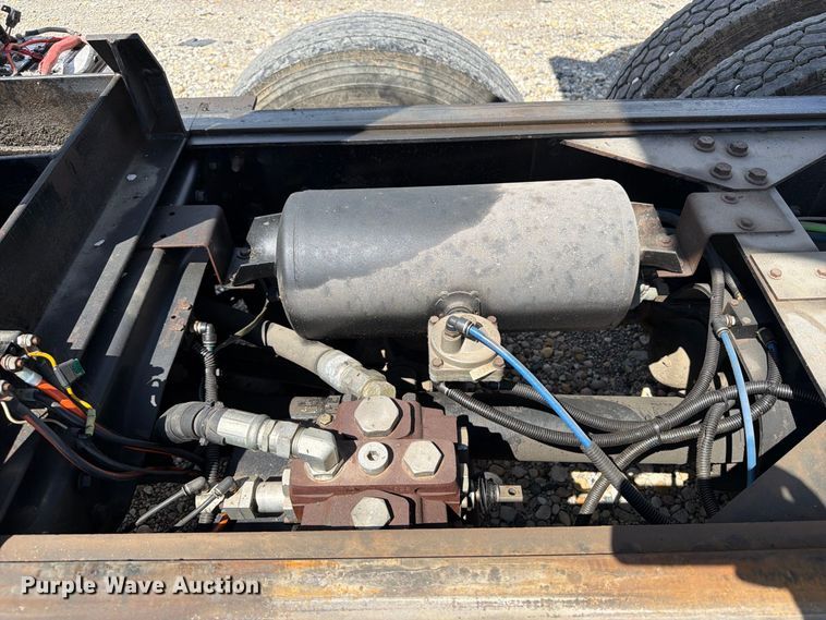 image for item YA4345 2012 Caterpillar CT660S dump truck