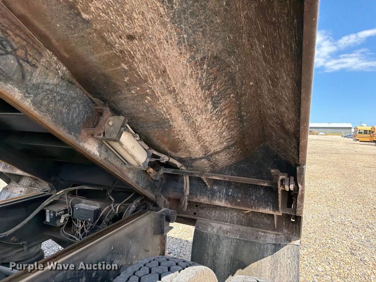 image for item YA4345 2012 Caterpillar CT660S dump truck
