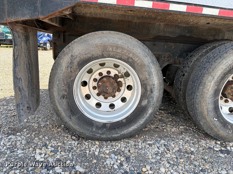 image for item YA4345 2012 Caterpillar CT660S dump truck