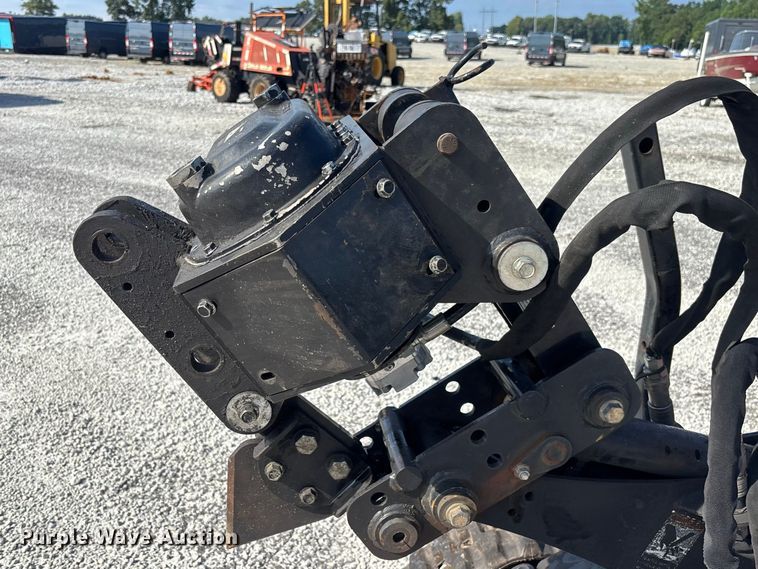 image for item YA4428 2013 Ditch Witch R300 vibratory cable plow