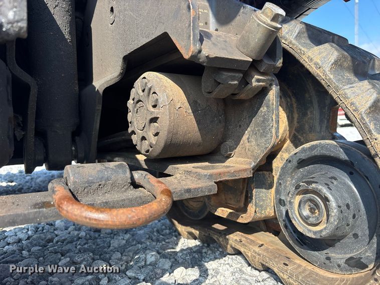 image for item YA4428 2013 Ditch Witch R300 vibratory cable plow