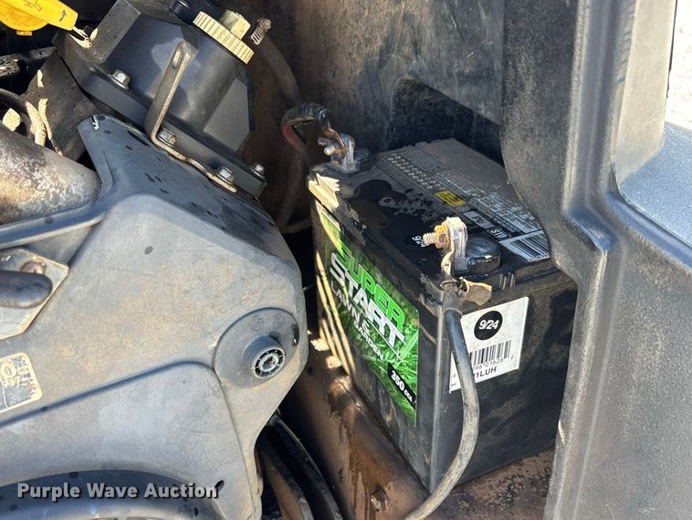 image for item YA4428 2013 Ditch Witch R300 vibratory cable plow