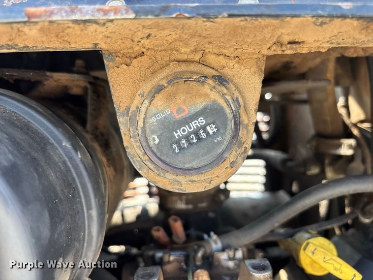image for item YA4428 2013 Ditch Witch R300 vibratory cable plow