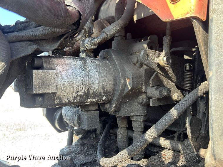image for item YA4428 2013 Ditch Witch R300 vibratory cable plow