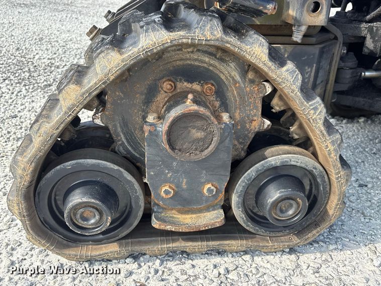 image for item YA4428 2013 Ditch Witch R300 vibratory cable plow