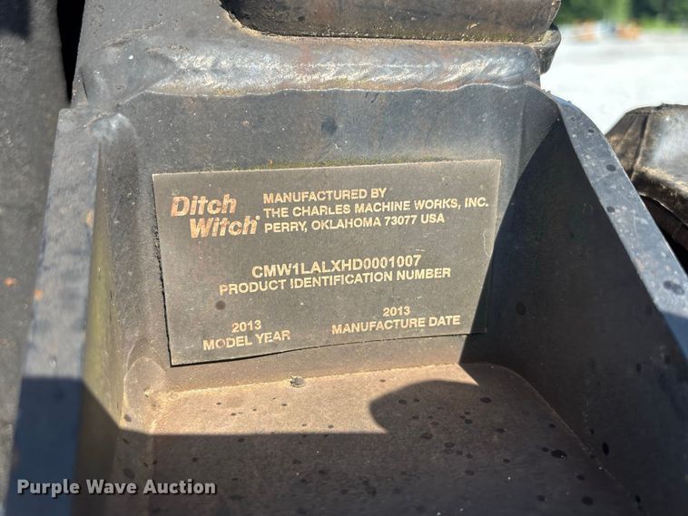 image for item YA4428 2013 Ditch Witch R300 vibratory cable plow