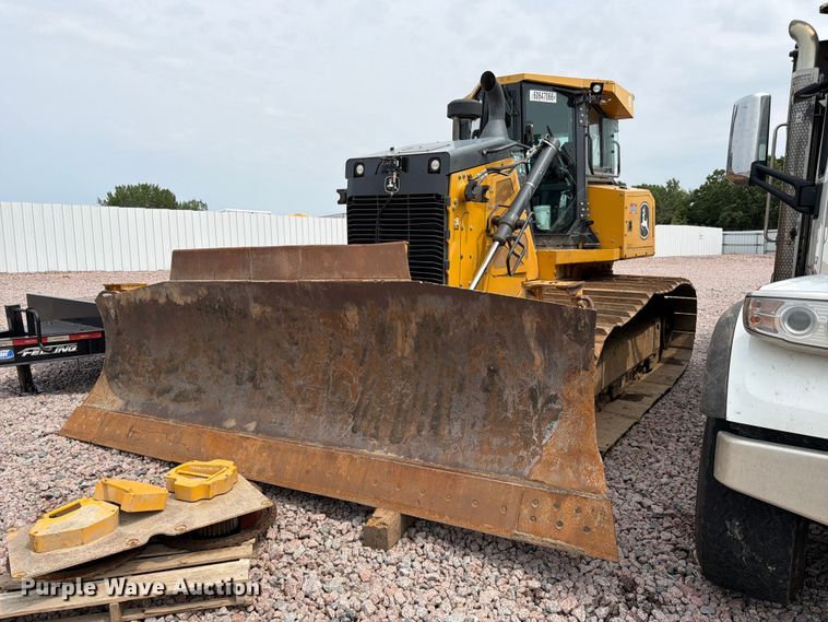 2021 John Deere 850L dozer