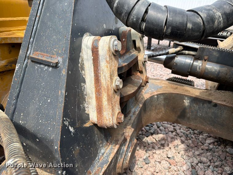 image for item YA4538 2021 John Deere 850L dozer