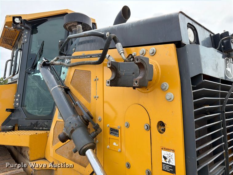 image for item YA4538 2021 John Deere 850L dozer