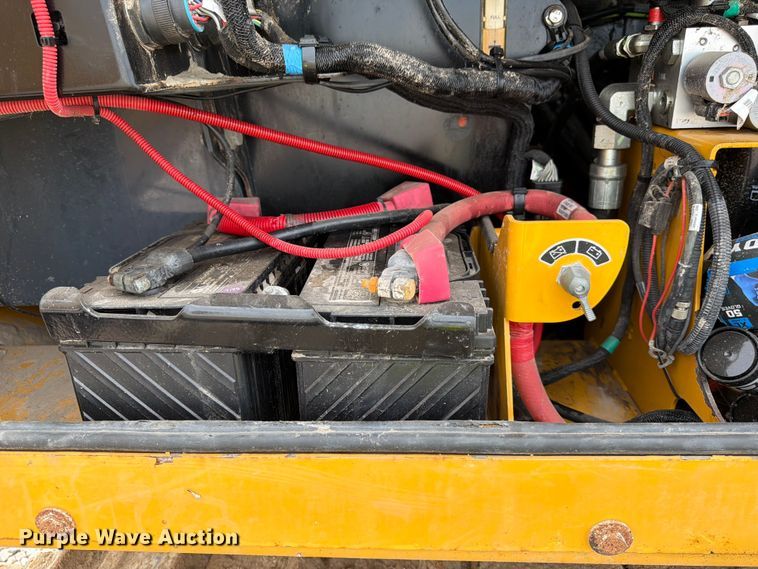 image for item YA4538 2021 John Deere 850L dozer