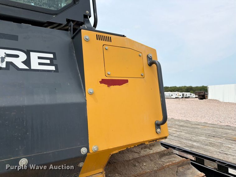 image for item YA4538 2021 John Deere 850L dozer