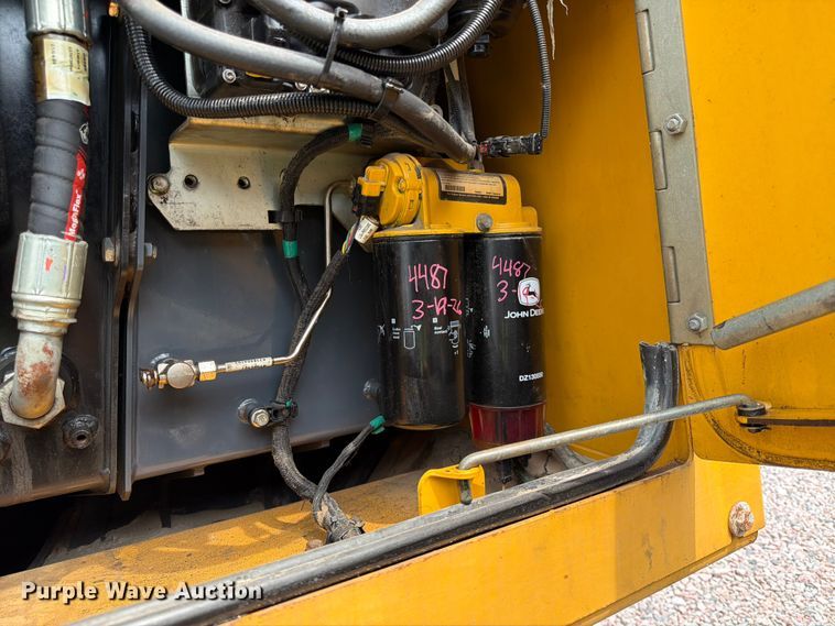 image for item YA4538 2021 John Deere 850L dozer