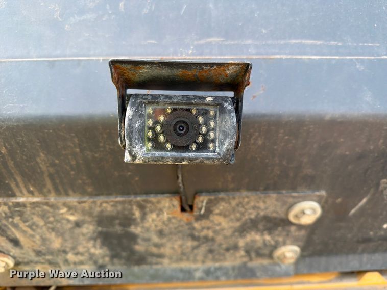 image for item YA4538 2021 John Deere 850L dozer